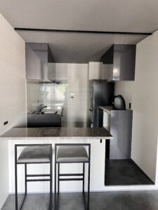 グレーを基調とした、洗練されたモダンなリノベーション