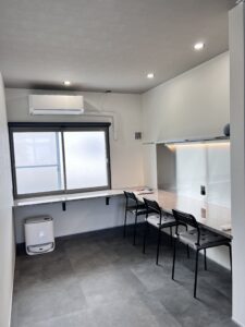 グレーを基調とした、洗練されたモダンなリノベーション