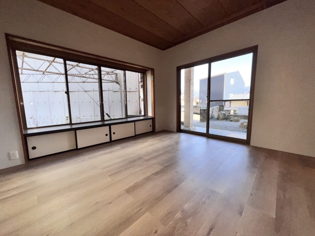 東栄町戸建