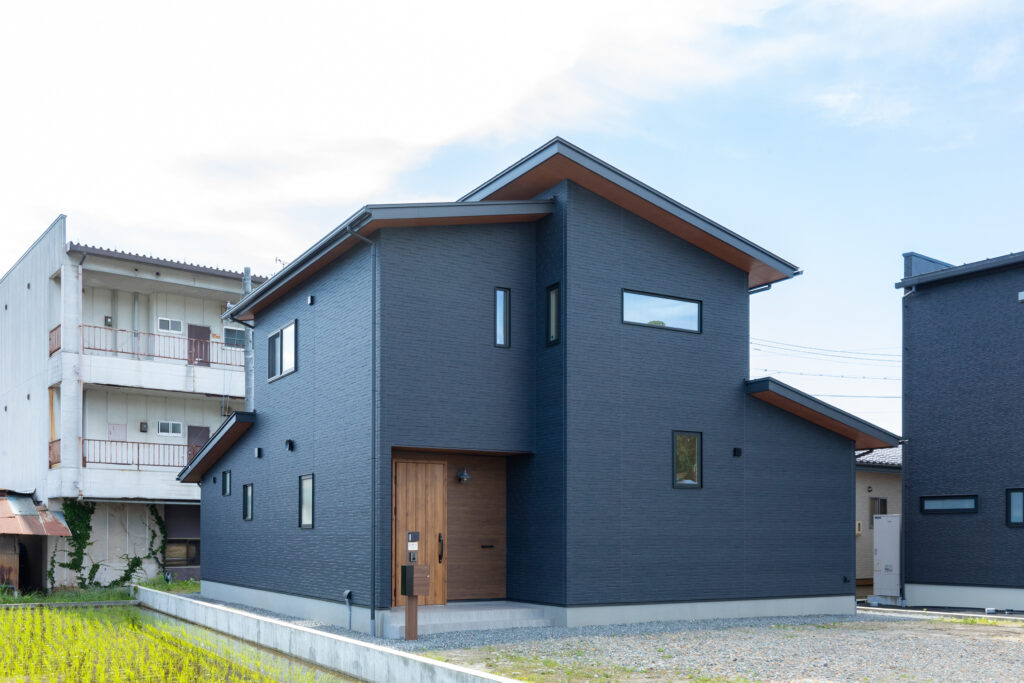 子育て世代が建てた 『好き』と『暮らしやすさ』を詰め込んだ 毎日の暮らしが楽しくなる家