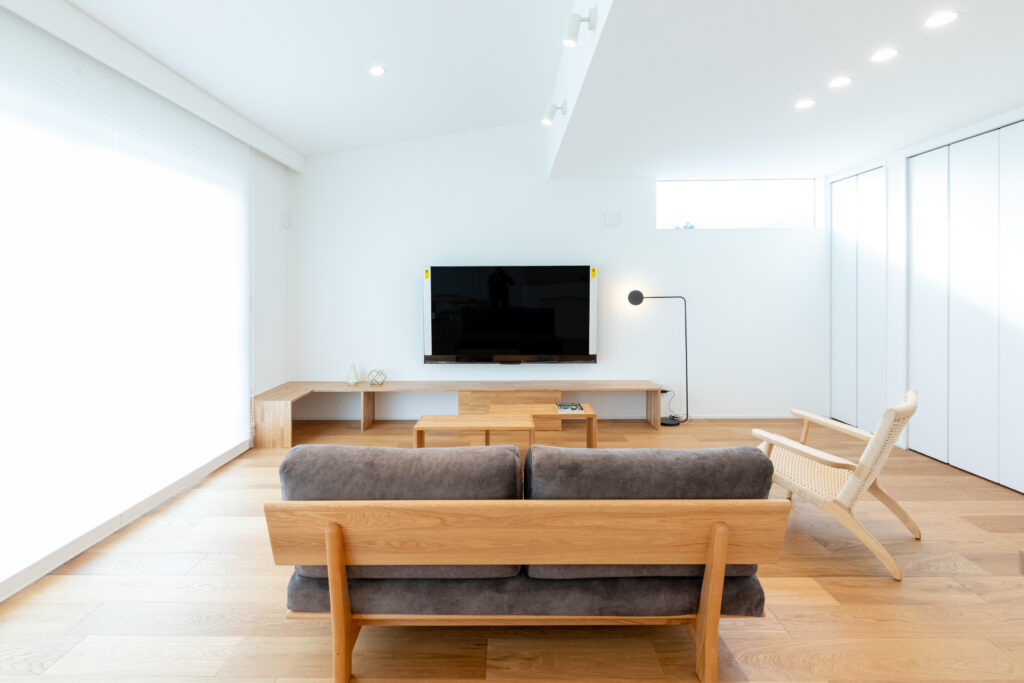 BLACK×WOOD×WHITE
