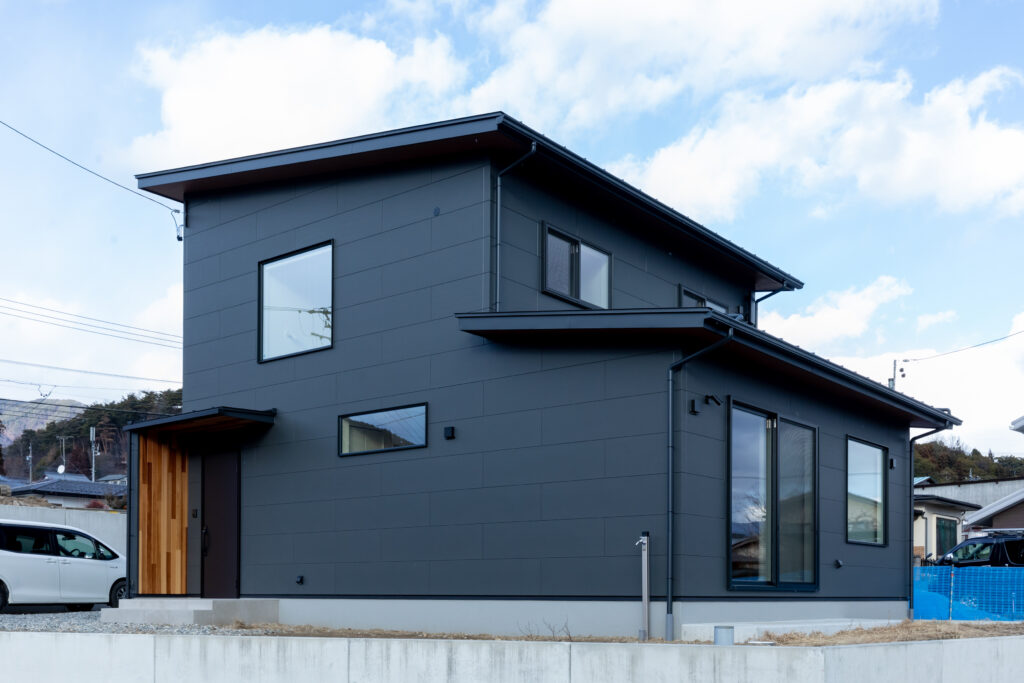 BLACK×WOOD×WHITE