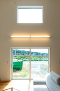 個性を彩る深みのある外壁色